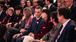 La paradoja de la igualdad de Sánchez: baja el bienestar de las mujeres, sube el de los trans
