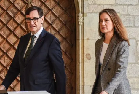 Illa llega a un acuerdo con Comuns para la aprobación de los presupuestos de Cataluña