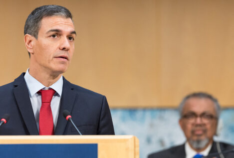 Sánchez critica la prioridad nacional ante la OMS: «Quien divide no fortalece a su país»