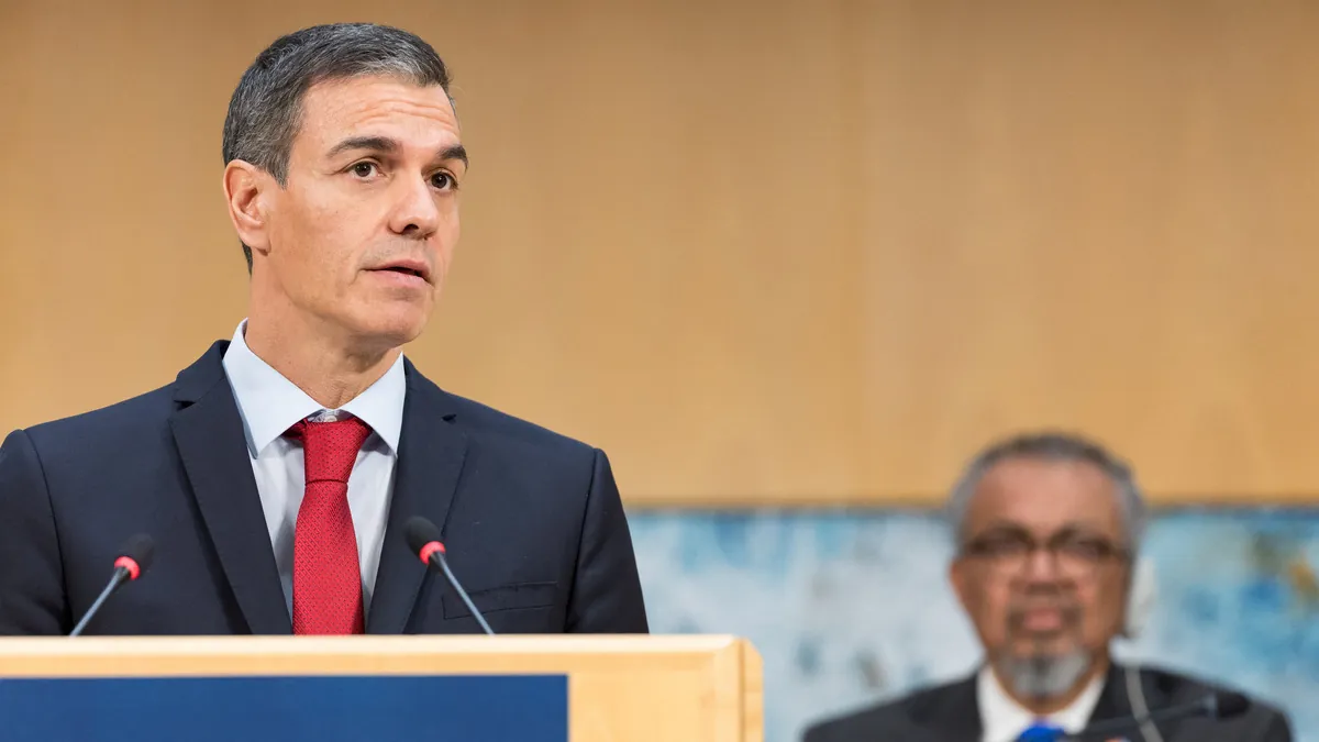 Sánchez critica la prioridad nacional ante la OMS: «Quien divide no fortalece a su país»