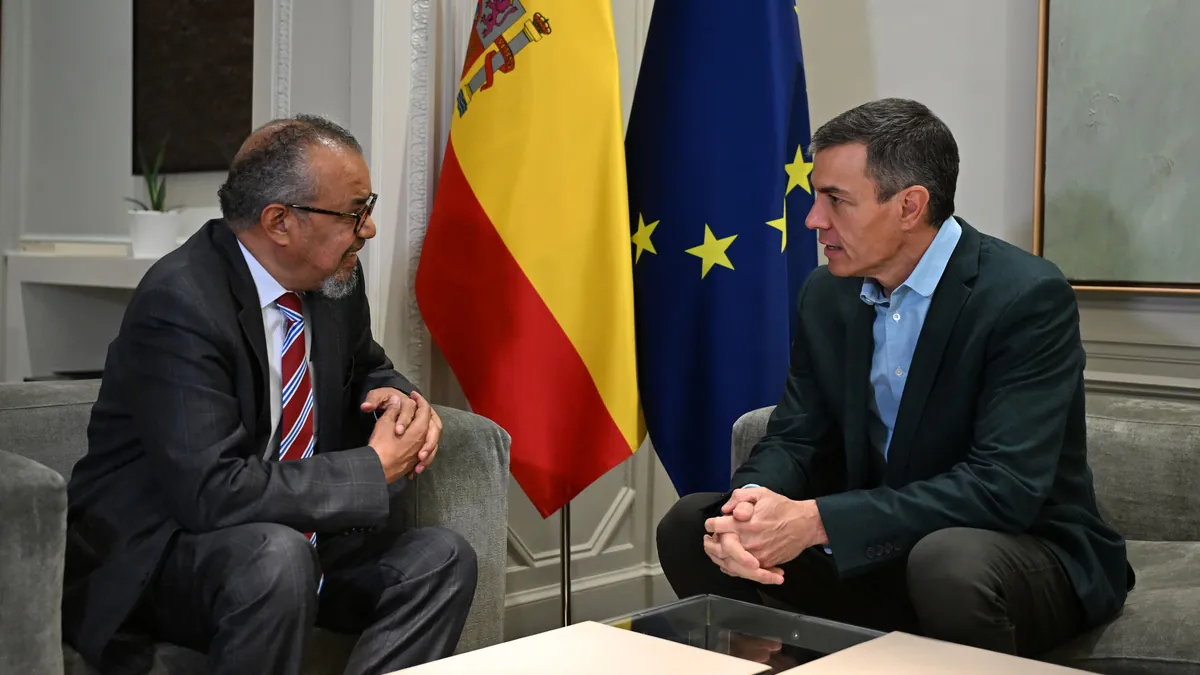 Sánchez se reúne de nuevo este martes con el director de la OMS para abordar el hantavirus