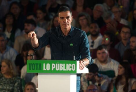 Sánchez sigue su viaje a Armenia tras un fallo en su avión que le hizo pernoctar en Turquía