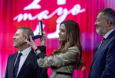 Sara Carbonero dedica la Medalla de Oro de Castilla-La Mancha a su madre: «Nada muere si no se olvida»