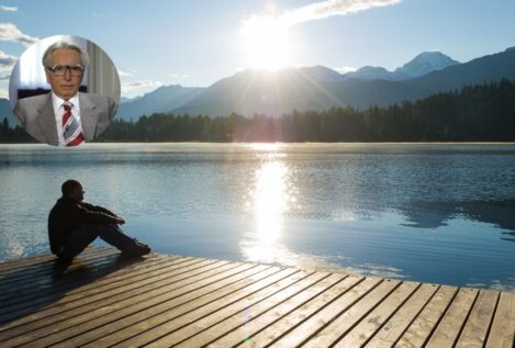 La reflexión clave de Viktor Frankl, psiquiatra y filósofo: «Cuando ya no podemos cambiar una situacion, la vida nos desafía a cambiarnos a nosotros mismos»