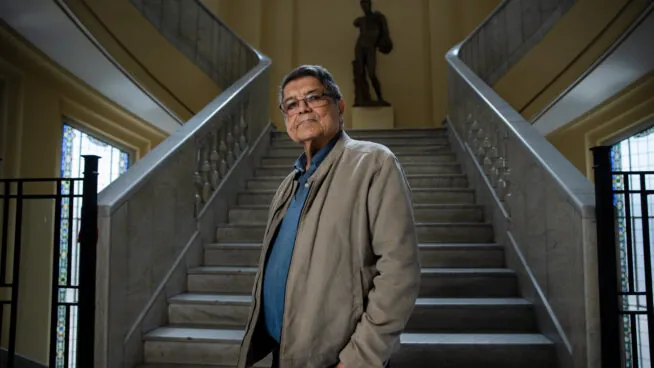 El nicaragüense Sergio Ramírez ocupará la silla de Vargas Llosa como académico de la RAE