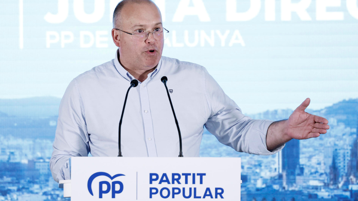 Tellado define a Zapatero como la «reina madre de todas las corrupciones» del Gobierno