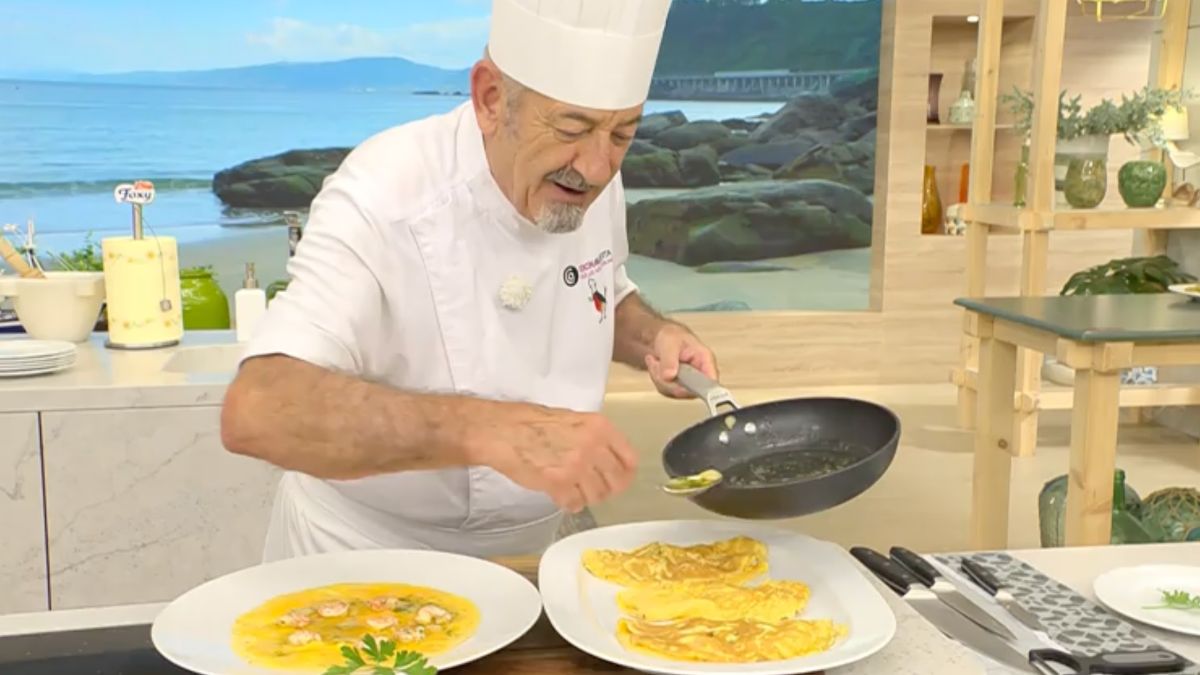 Las gambas están buenas al ajillo, pero se mejoran con esta tortilla rápida de Karlos Arguiñano, ideal para cenas rápidas