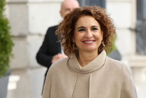 Montero confía en «ganar» y espera estar el lunes «ya conformando gobierno» andaluz