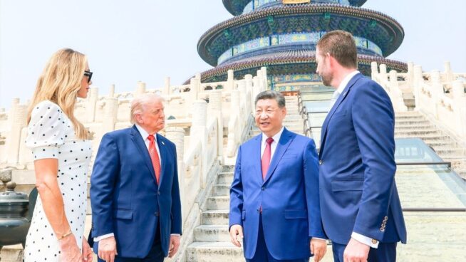 Trump pide a China construir un futuro «próspero» y «de cooperación»
