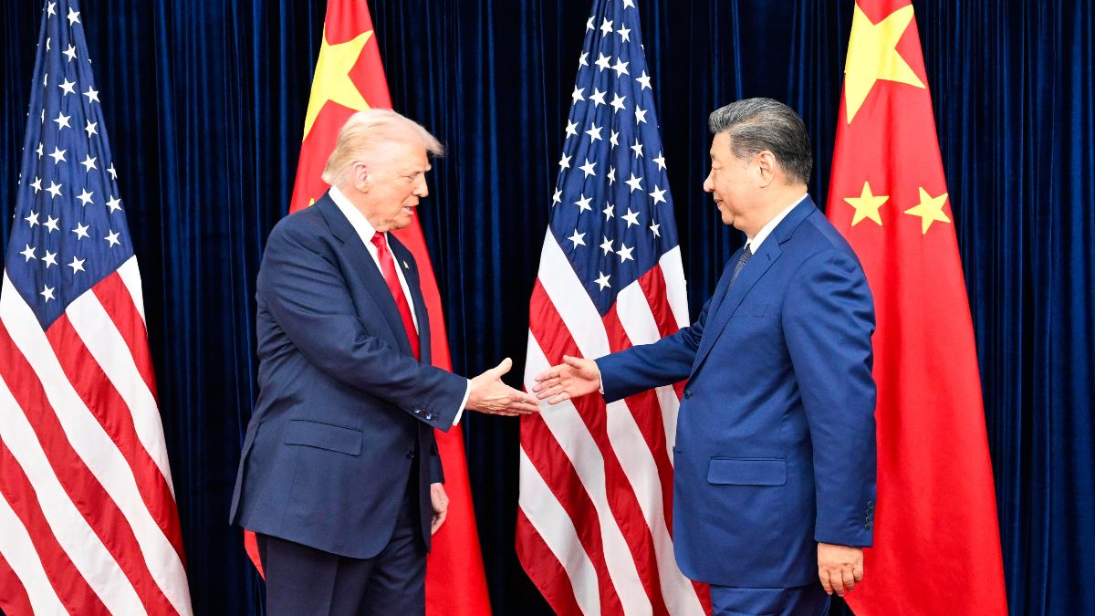 Trump prevé «un futuro fantástico» con Pekín en el inicio de su visita a China con empresarios