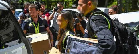 Los dispositivos incautados a la secretaria de Zapatero, claves para su futuro procesal