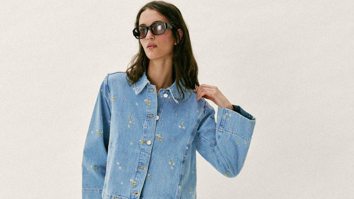 El vaquero tendencia de Zara y Mango esta primavera no es ni el acampanado ni el pitillo, sino mucho más elegante y perfecto para ‘looks’ de oficina
