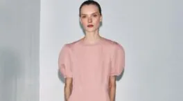 Recién llegados a Zara y Mango: los cinco vestidos más elegantes y con el color tendencia para llevar como invitada de boda en primavera-verano