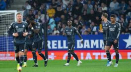 Un doblete de Vinicius ante el Espanyol atrasa el alirón del FC Barcelona