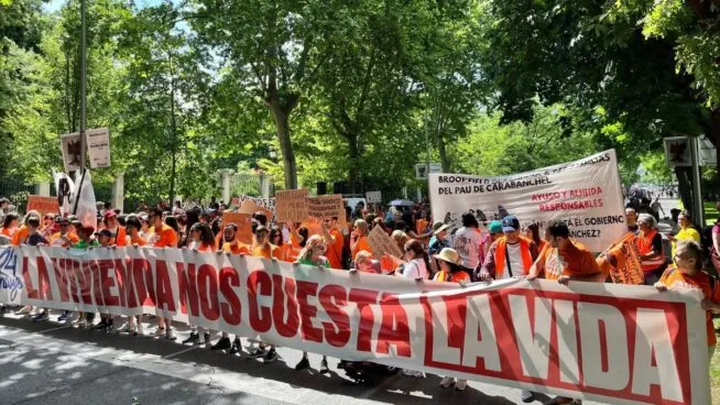 Miles de personas toman las calles de Madrid en defensa del derecho a una «vivienda digna»