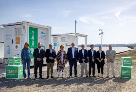 Iberdrola inaugura la mayor batería de almacenamiento de energía en el complejo Campo Arañuelo (Cáceres)