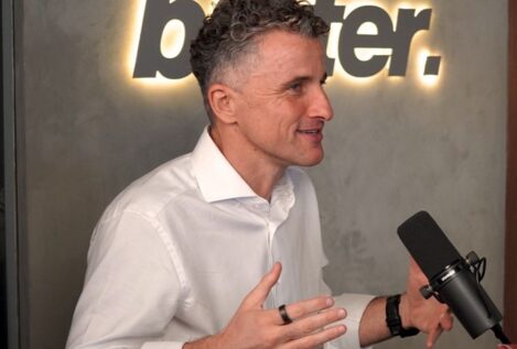 Xevi Verdaguer, experto en psiconeuroinmunología: «Si cuando te levantas no sientes hambre o no necesitas ir al baño, es una señal de alerta sobre tu descanso»