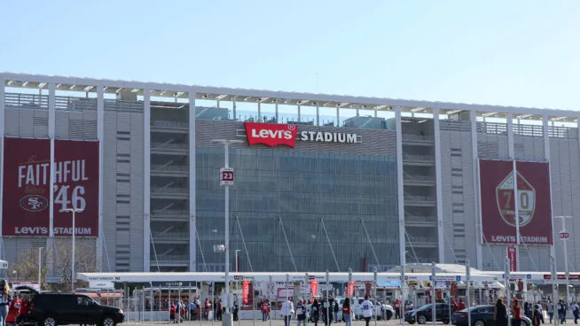 VÍDEO | Levi's convierte la prohibición de la FIFA en una campaña viral