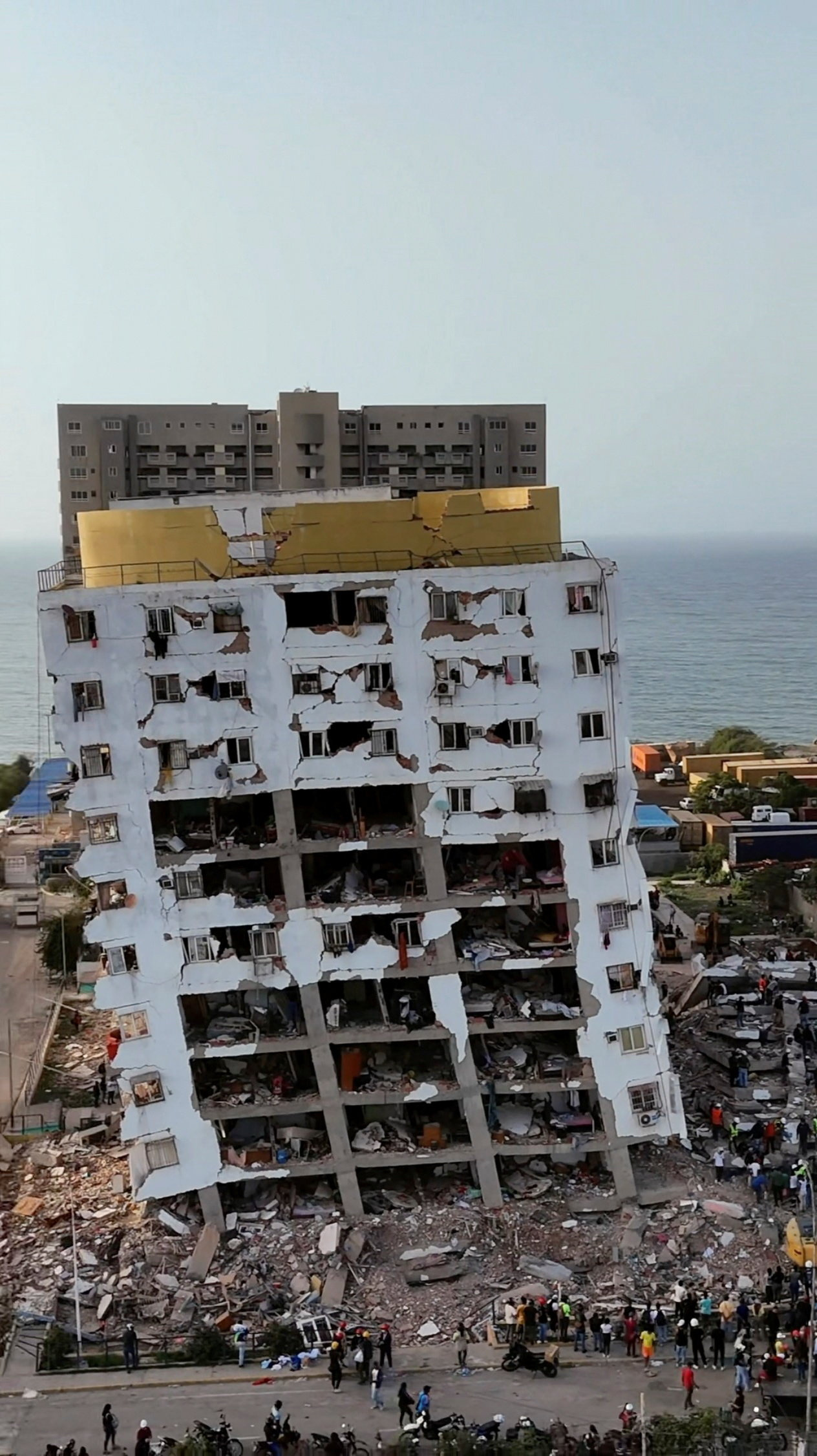 La población de Venezuela en las zonas afectadas por los terremotos estalla contra las autoridades
