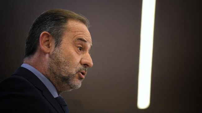 Ábalos ignoró a dos abogados que le aconsejaron cooperar con la justicia
