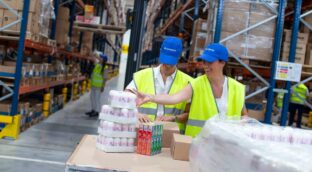 Acompartir: el único banco de productos no alimentarios de España