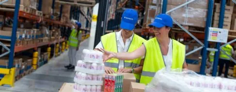 Acompartir: el único banco de productos no alimentarios de España
