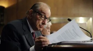 Muere el expresidente de la Reserva Federal Alan Greenspan a los 100 años