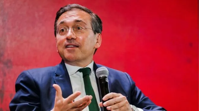 Albares ve «esencial» que la navegación por Ormuz sea «libre y segura» tras el acuerdo