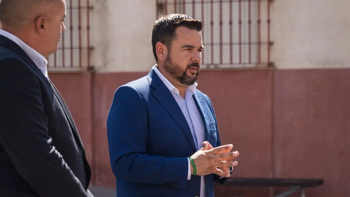 El alcalde de Gines (Sevilla) evita el juicio tras el archivo del caso de ‘La Pará’