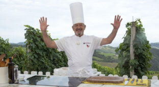 El desayuno especial que Arguiñano toma en su caserío de Zarauz lleva huevo frito: «En un ratito, paseo corto y a cocinar»