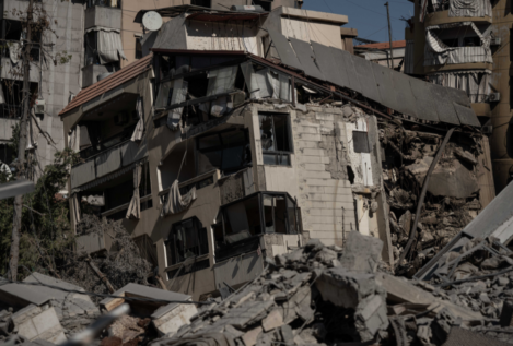 Israel ataca el bastión de Hezbolá en Beirut en momento crítico entre EEUU e Irán
