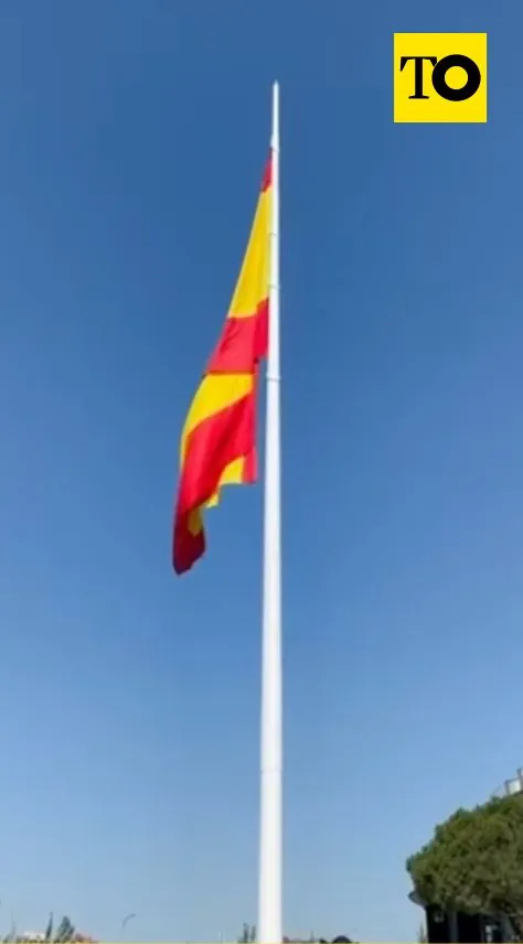 VÍDEO | Izan la bandera más grande de España en la presentación oficial del nuevo circuito de F1 en Madrid