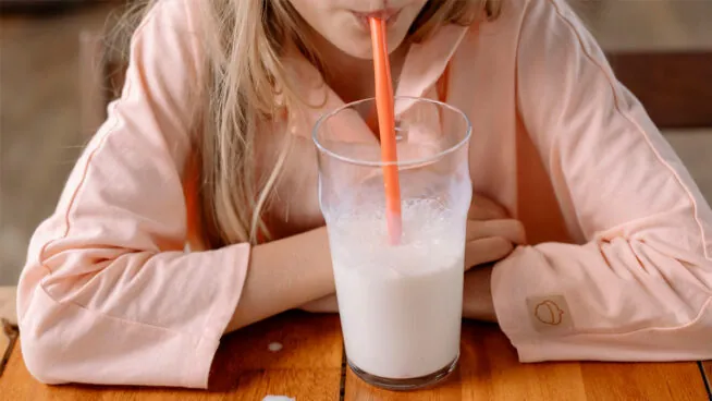 Saúl Sánchez, nutricionista: «La bebida vegetal no es mejor que la leche: tiene menos proteína, su grasa es aceite 'malo' y te va a provocar un pico glucémico mayor»