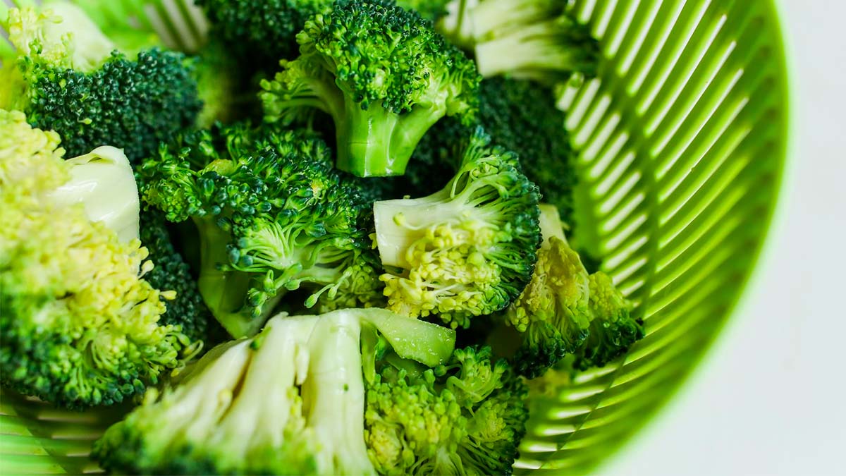 Isabel Viña, médico: «El brócoli es una de las mejores verduras para incorporar a la dieta, pero hay un ‘truco’ para que te siente mejor»