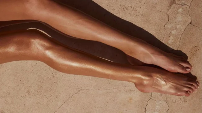 Cómo lucir un bronceado natural sin sol (y sin efecto anaranjado)