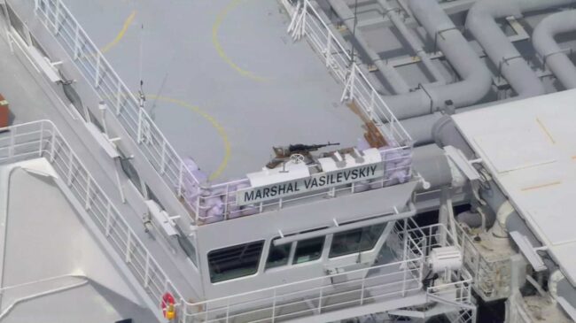 Rusia arma con ametralladoras su único buque metanero del Báltico
