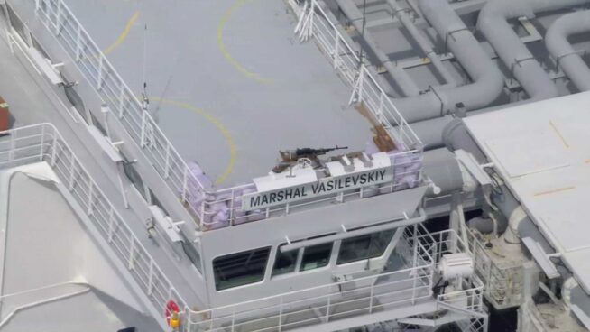 Rusia arma con ametralladoras pesadas su único buque metanero del Báltico