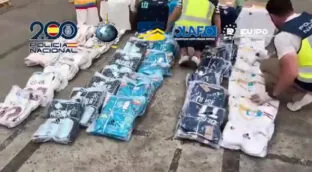 Golpe al tráfico de camisetas falsas en pleno Mundial