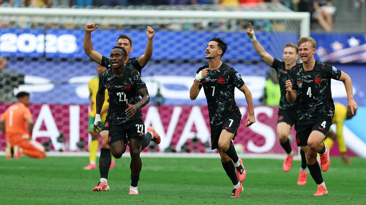 Eustáquio mete a Canadá en octavos con un gol agónico ante Sudáfrica