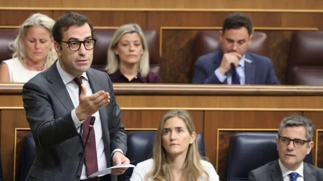 Cuerpo expresa su indignación y rabia ante los casos de corrupción que salpican al PSOE