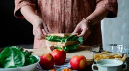 Sofía Martínez, nutricionista: «No se trata de prohibir la cena ni de vivir con culpa, sino de hacerla lo más temprano que puedas»