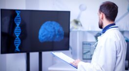 Leonardo Bello, neurólogo: «Hay cuatro cosas que sueles hacer y que son muy perjudiciales para tu cerebro: yo, como profesional, las evito»