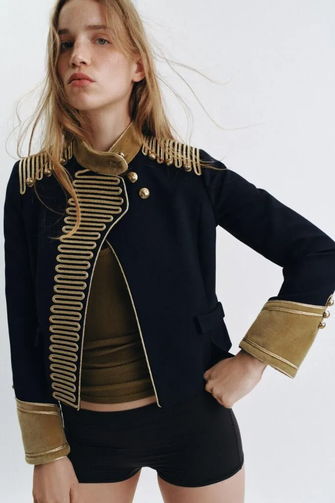 Chaqueta militar de Zara. (PVP: 119€)