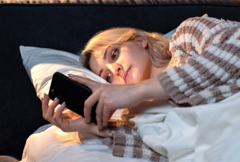 Dormir mal podría estar relacionado con el auge de algunos tipos de cáncer en menores de 50