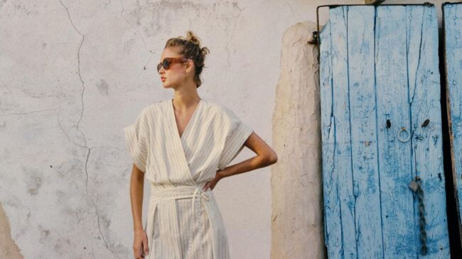 Primark, Zara y Mango tienen los cinco blusas estampadas y rebajadas perfectas para llevar con vaqueros y alpargatas esta temporada