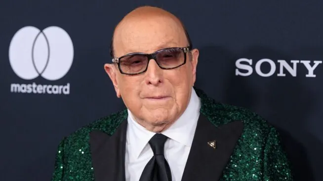 Muere el legendario productor Clive Davis, descubridor de Whitney Houston y Springsteen
