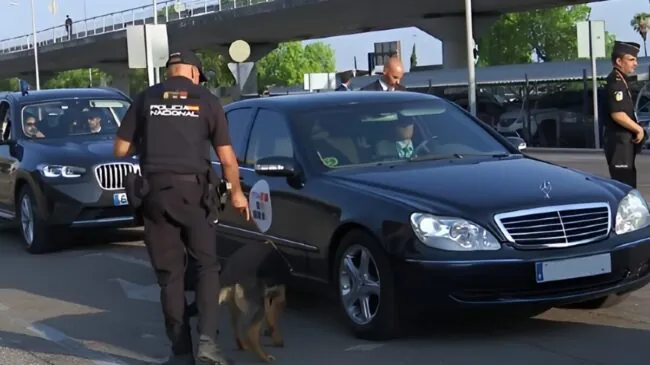 El Gobierno de Sánchez tiene un centenar de personas con derecho prioritario a coche oficial