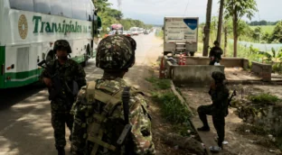 Colombia anuncia la muerte de 'Marlon', jefe de las disidencias de las FARC en Cauca