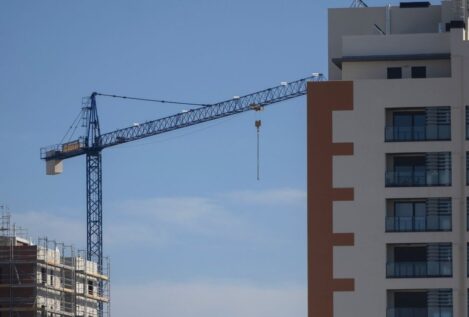 Madrid licitará parcelas para crear mil viviendas de alquiler asequible con opción a compra