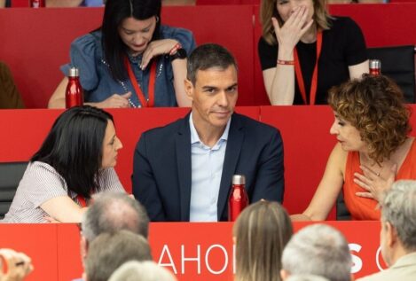 Sánchez abre el Comité Federal del PSOE defendiendo a Zapatero, su mujer y su hermano